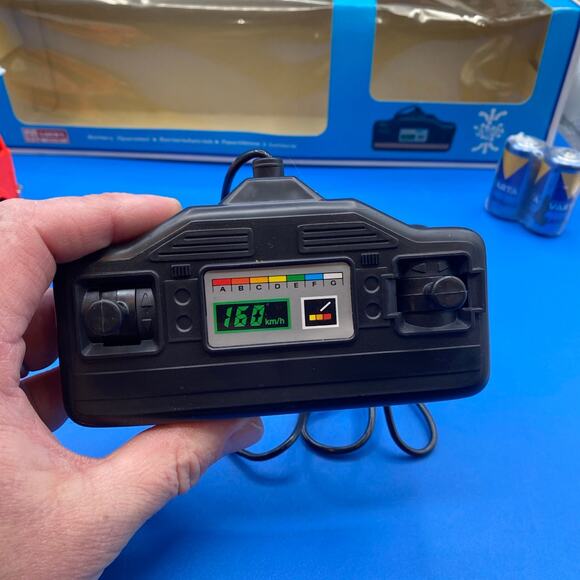 LUCKY TOYS - HONG KONG - VINTAGE PLASTIC -BATTERY OPERATED FIRE TRUCK NO.2077 - Picture 7 of 12